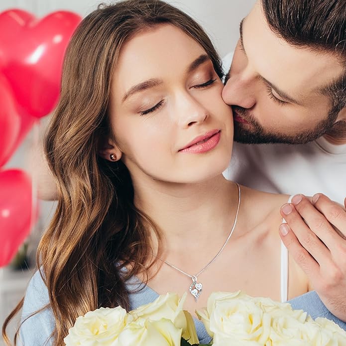MOOSEA Moissanite Necklace Christmas Gifts for Women - 2CT Heart Moissanite Necklace D Color VVS1 Clarity Lab Created Necklace Anniversary Christmas Gifts for Wife Birthday Gifts for Mom Wife Grandma